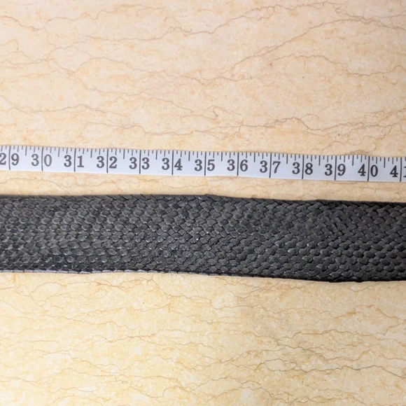 Vintage Woven Wide Straw Black Adjustable Belt.5" x 2 Oval Wooden Buckle - Picture 8 of 13